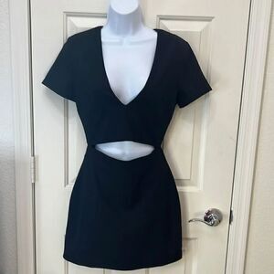 Faith In Love Dress Sz 8 Black Mini Cutout V Neck Short Sleeve Zipper Back Lined